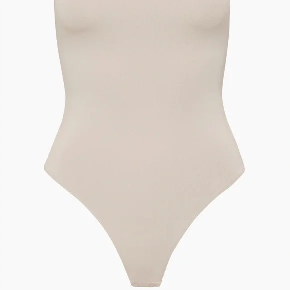 Aritzia Virtual Contour Bodysuit in Beige - Picture 2 of 5